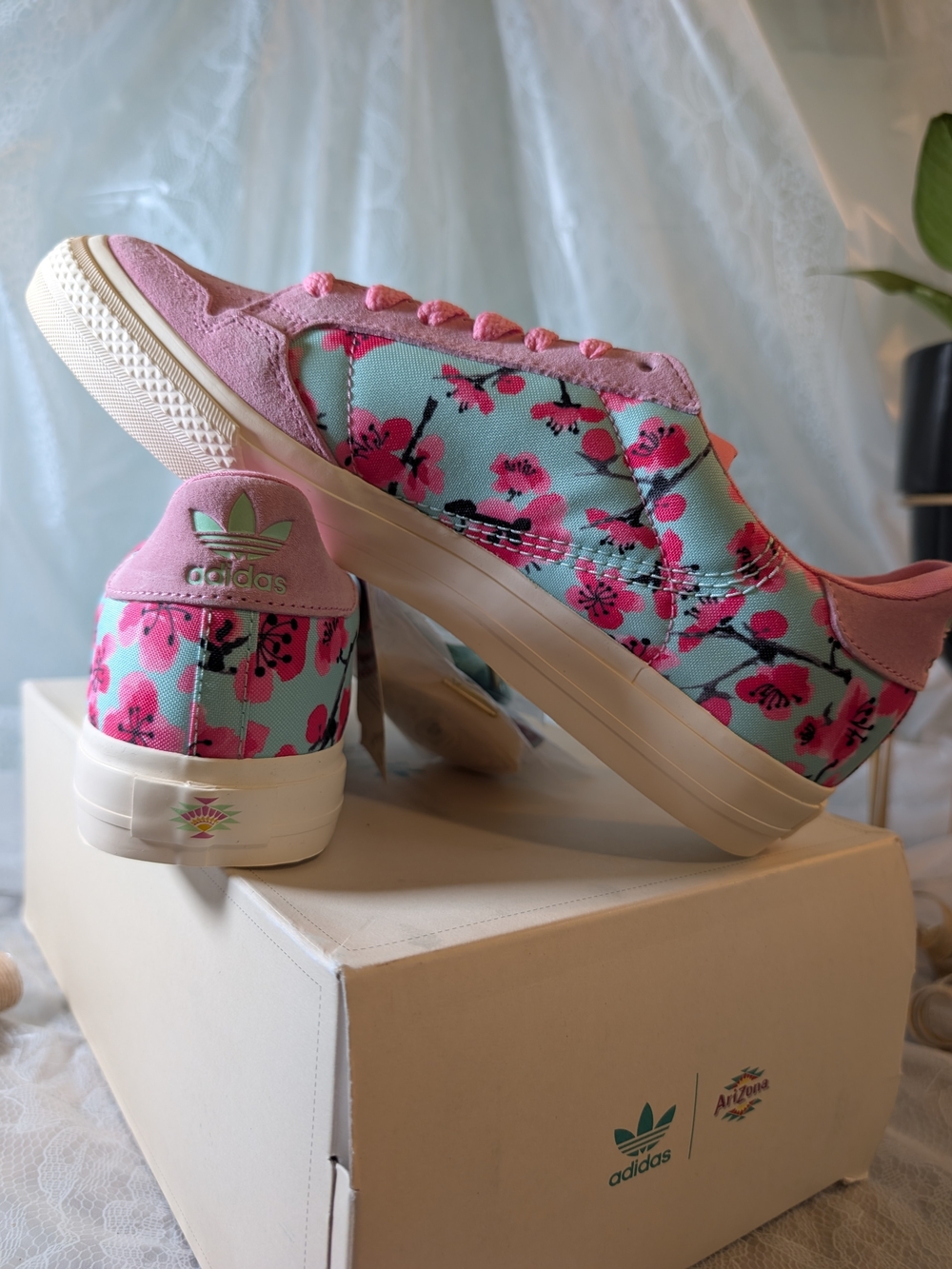 adidas/Arizona Tea Women’s Pink Floral Canvas Sneakers